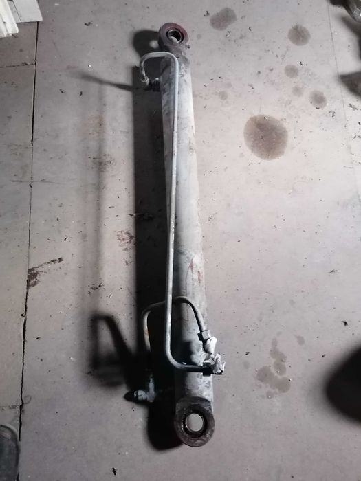 Sprzedam siłownik hydrauliczny.