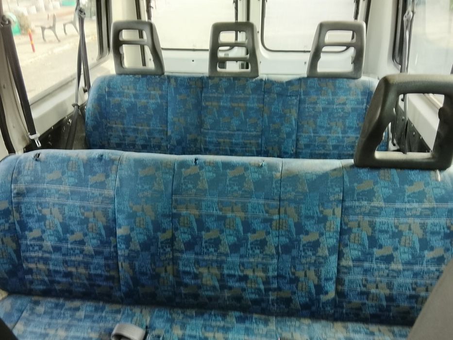 Vendo ou troco carrinha de 9lugare