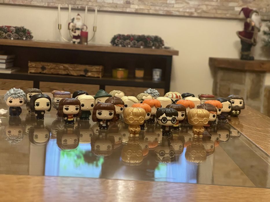 Одна рандомна фігурка + маленький сюрприз від мене