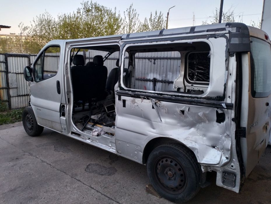 Renault Trafic 2 кузов, двері, ляда, салон