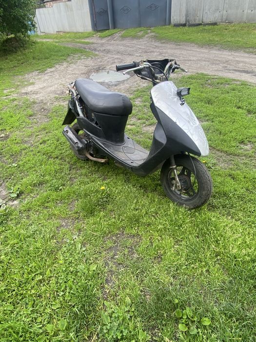 Скутер Suzuki lets 3