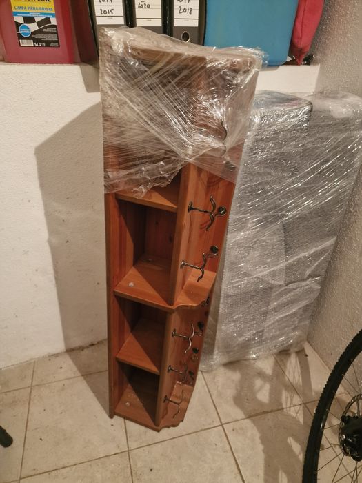 Prateleira com cabide em Pinho IKEA