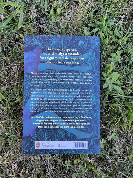 Aquele sítio escuro, Amy Engel