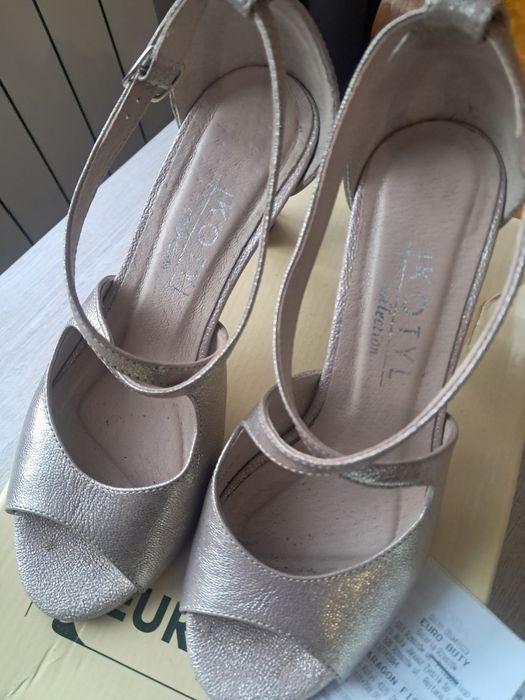 Buty na szpilce Kotyl skorzane rozm.35