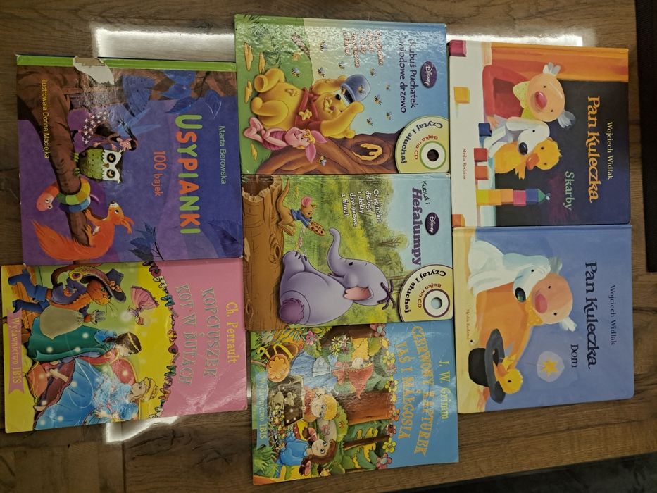 Zestaw książek. Ciekawe historie. Wiele opowiadań. Uszkodzone 3 kartki