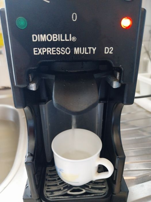 Maquina cafe cimbalino / capsulas dimobilli expresso multy impecavel