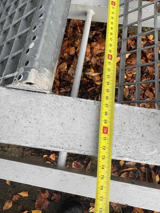 Schody stalowe, stopnie z kraty WEMA - używane