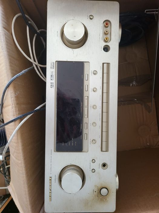 Sintonizador , dvd player e outras peças