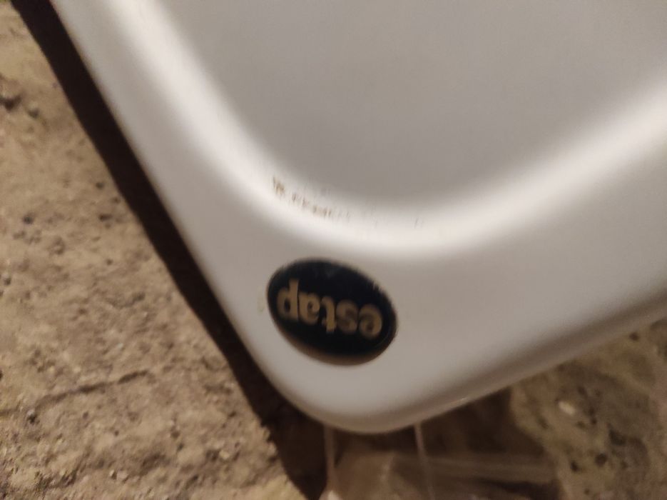 Продаю ванну 1.7.Гарний стан .Не побита