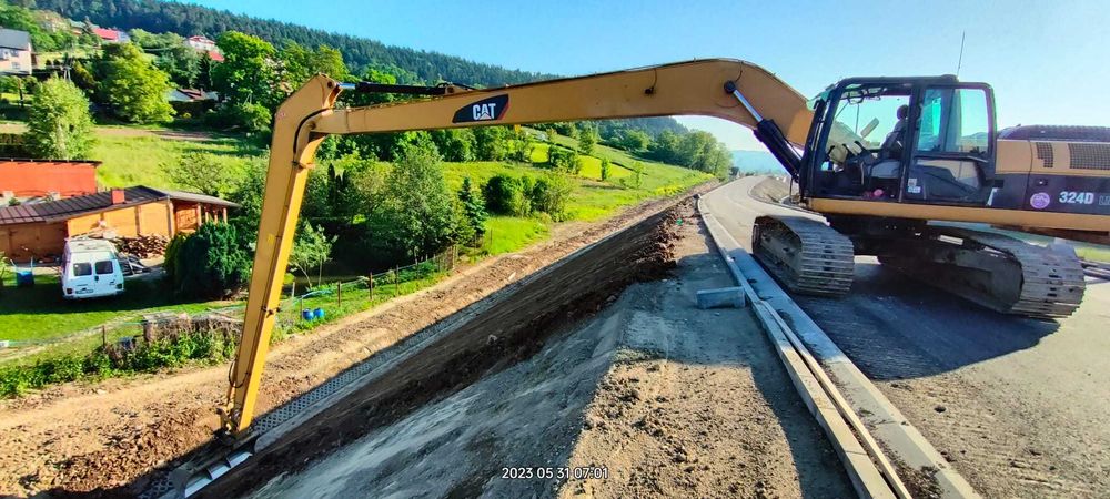 Kopanie stawów regulacja pogłębianie rzek usługi koparką Long Reach