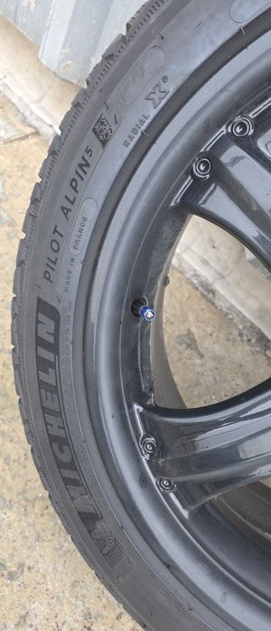 Продам резину Michelin Pilot Alpine 5 (зима) 225/45/r19
