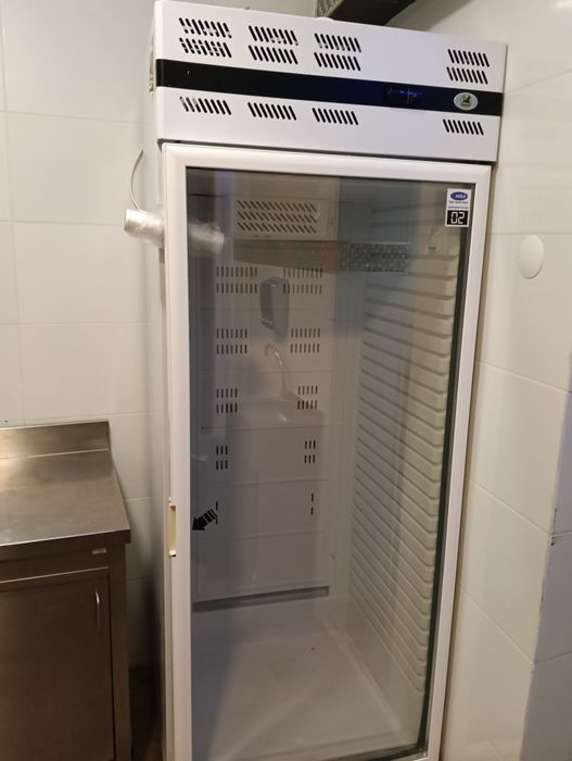 Arca vertical expositor