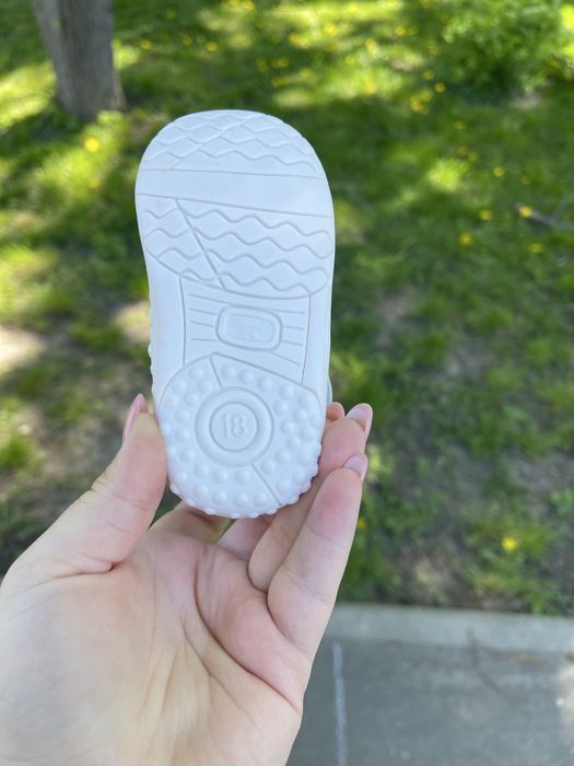 Нові  дитячі босоніжки