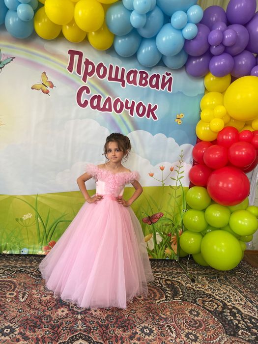 Сукня пишна святкова