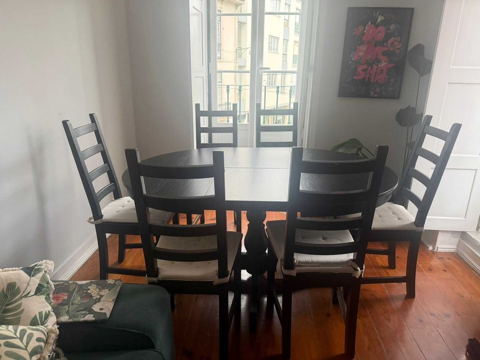 Mesa redonda IKEA extensível + conjunto de 6 cadeiras