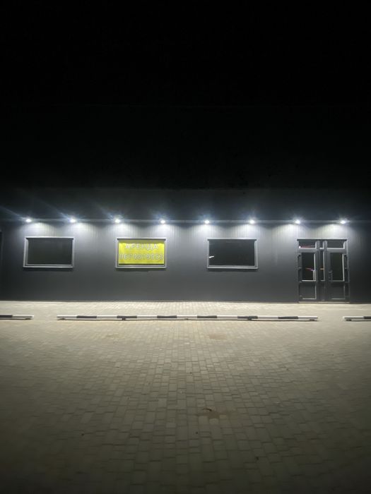 Сдам в аренду помещение под магазин 200\м.кв