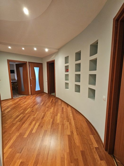 Продажа 3 ком. квартиры в Новострое по пр. Аэрокосмическом с ремонтом.