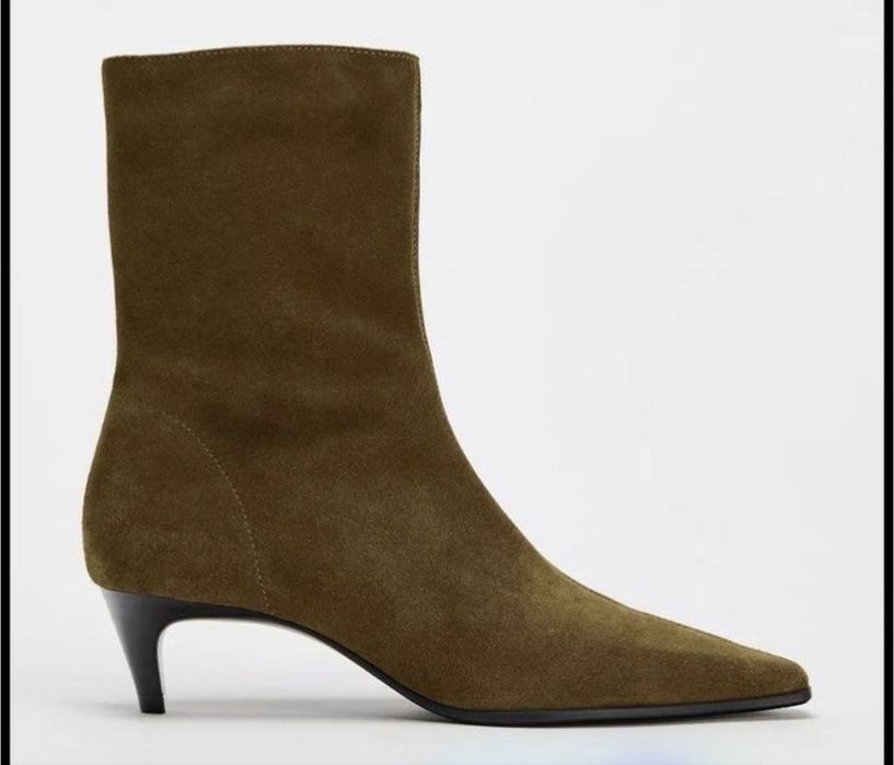 Zara замшеві чоботи черевики