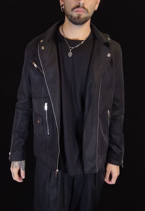 Casaco Curto Preto Estilo Biker / Biker Jacket – Impecável