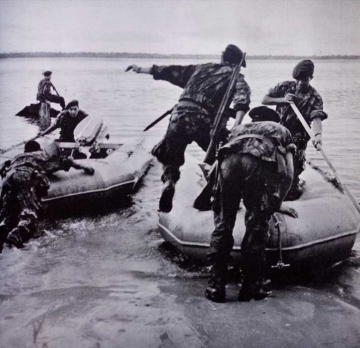 ANGOLA 1961 a 1963, de Dante Vacchi - Lisboa 1963 - MUITO RARO