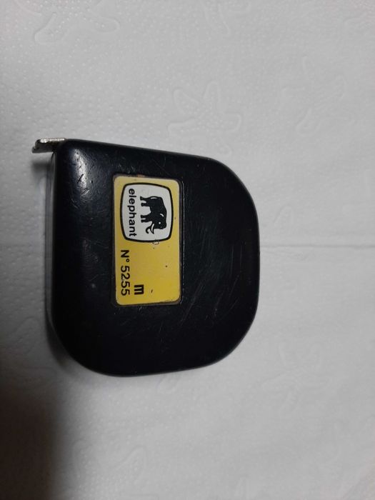 2 fitas métricas novas e aplique.