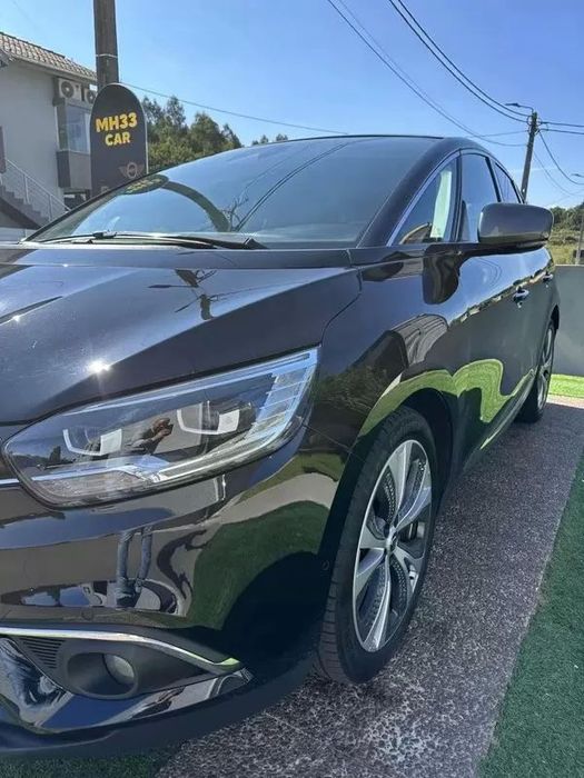 Renault Scénic dCi 110 EDC LIMITED