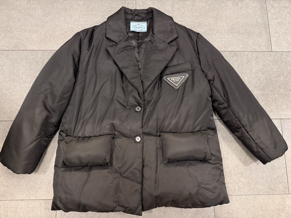 Зимова жіноча куртка в чорному кольоі,розмір М