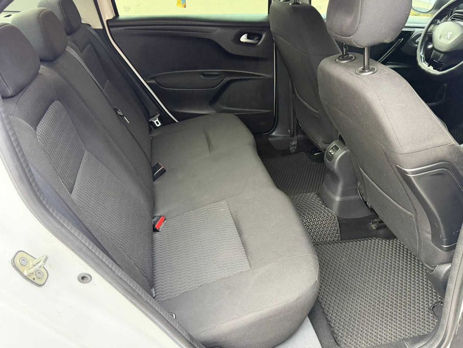 Peugeot 301 2017
