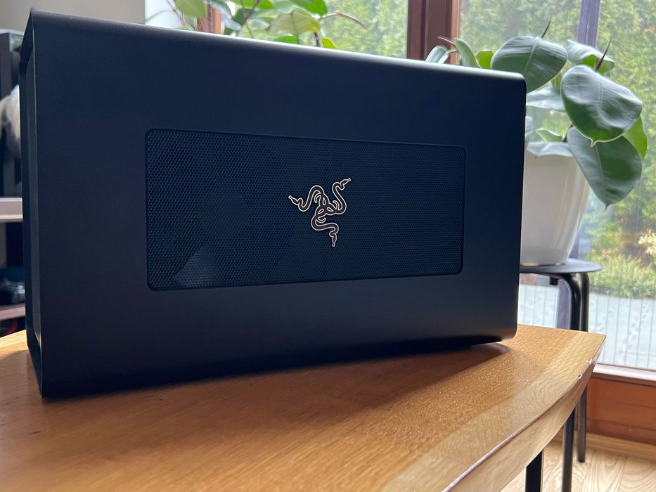 EGPU Razer Core X Chroma + MSI GeForce RTX 2080 Super Gaming x Trio ...