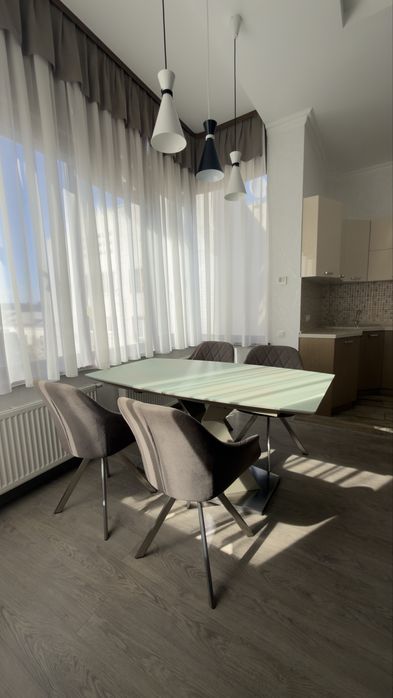 Продам 3к квартирус немонтом  в клубном доме!Центр