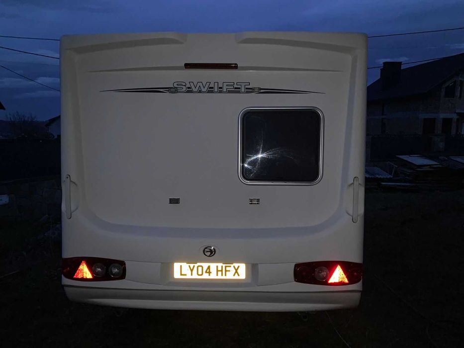 Автодім Swift  2007 рік.  Караван преміум