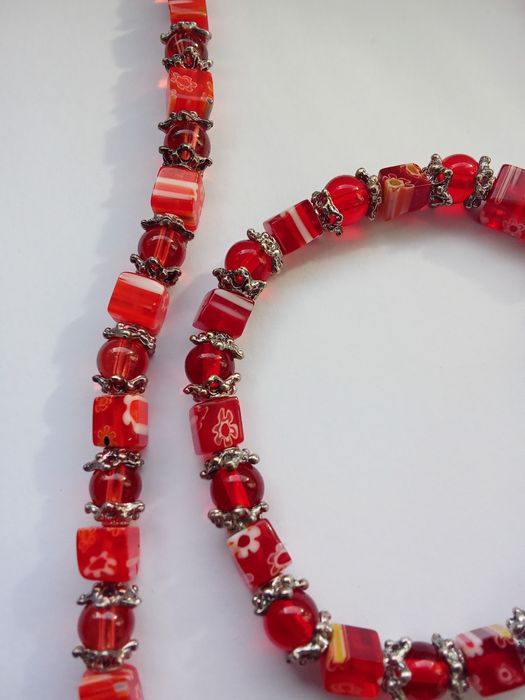 Бусы из муранского стекла