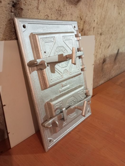 Drzwiczki do pieca kaflowego