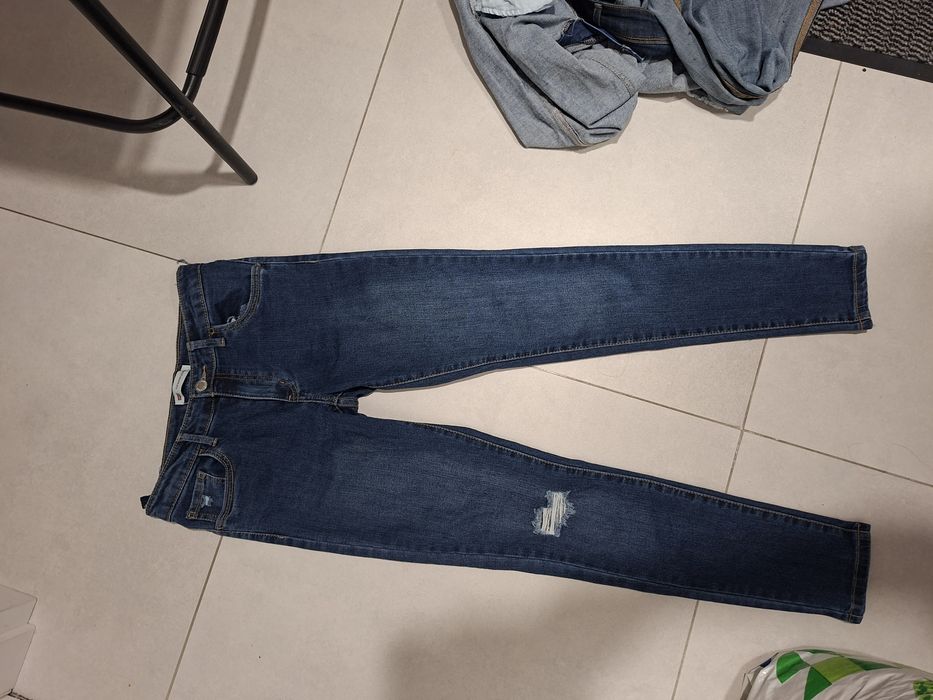 Spodnie jeansowe levis jak nowe
