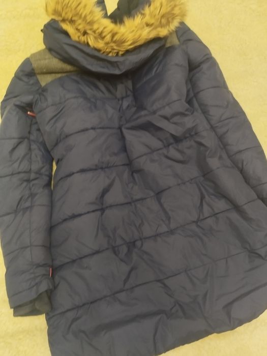 куртка зимова superdry L