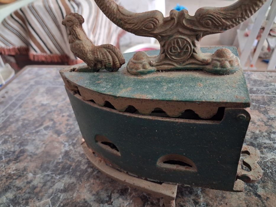 Ferro antigo , oliva  português