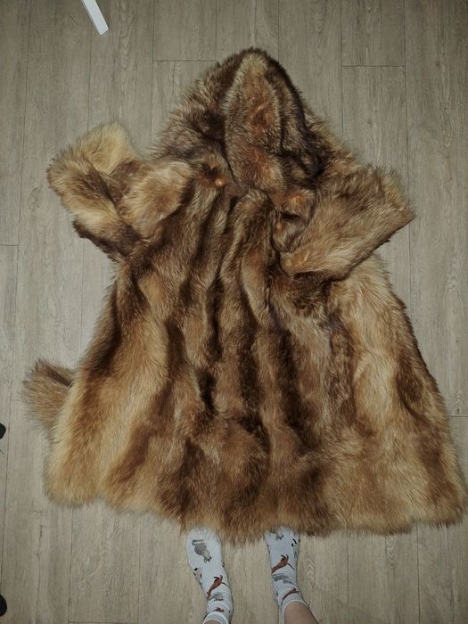 Шуба из меха енота