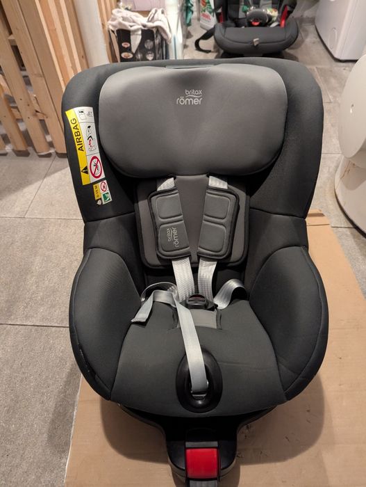 Поворотне автокрісло Britax Römer Dualfix M i-Size  Storm Grey