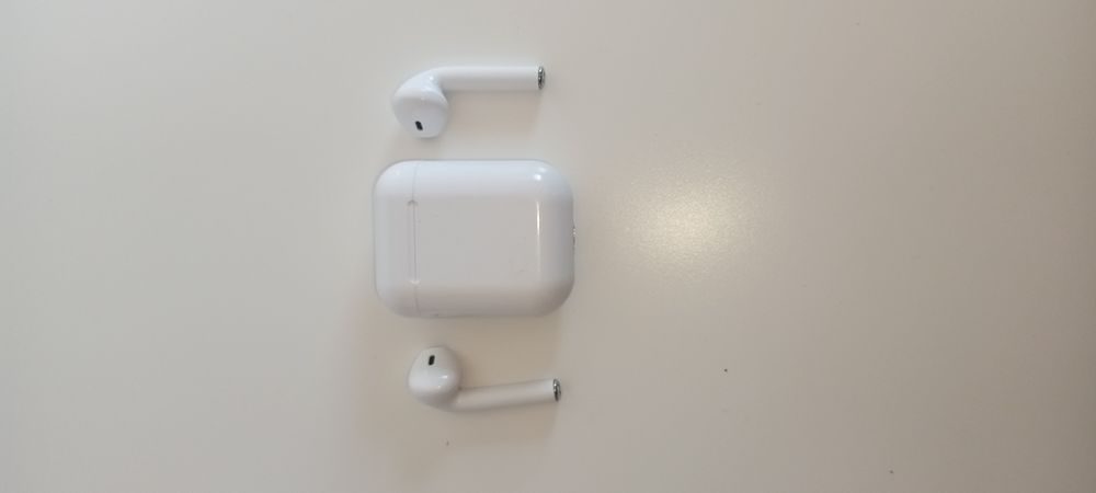 Airpods with 1 month of use64551480922369121