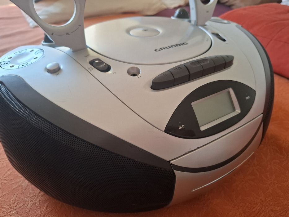 Radiomagnetofon grundig