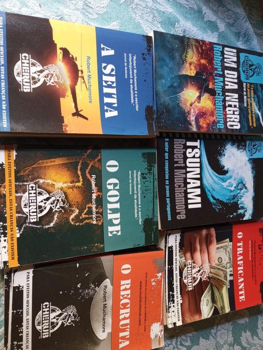 Robert Muchamore (12 livros)