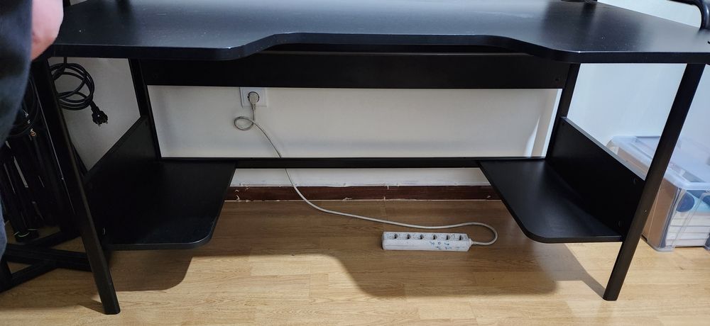 Secretária FREDDE ikea