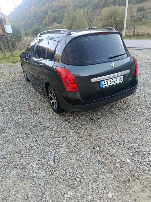 Продається автомобіль.