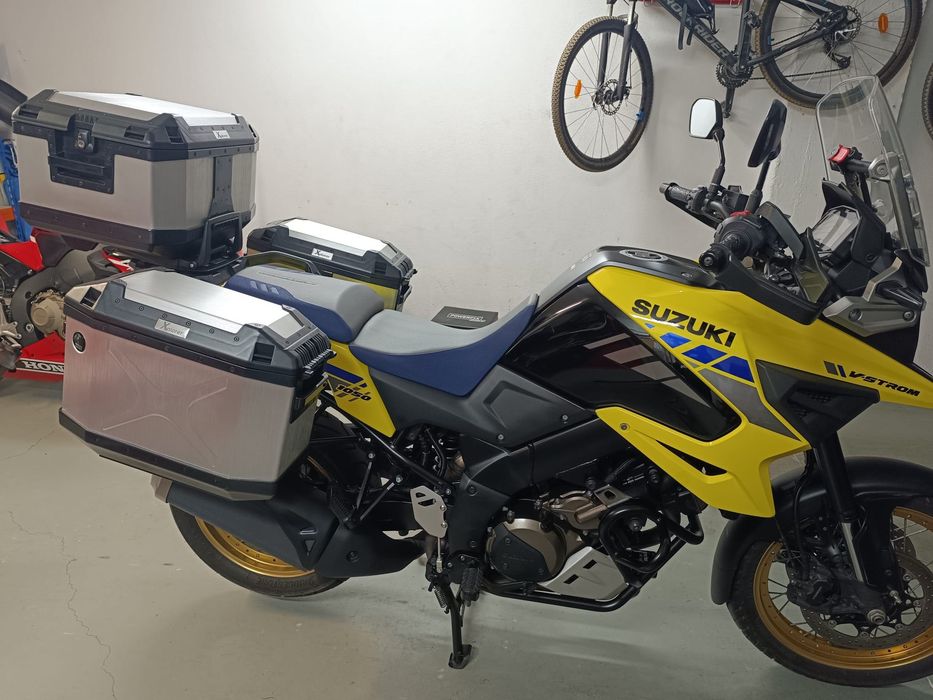 Suzuki V Strom 1050 xt
