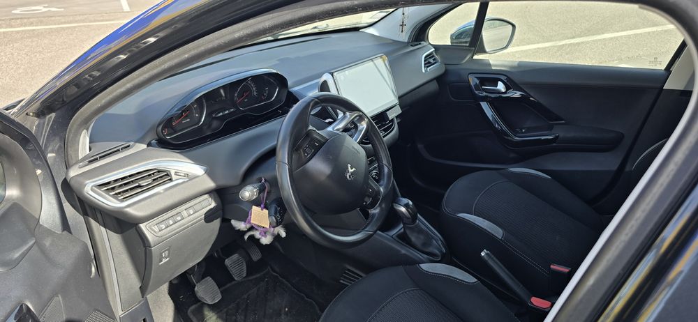 Peugeot 208 1.6 HDI - 2015