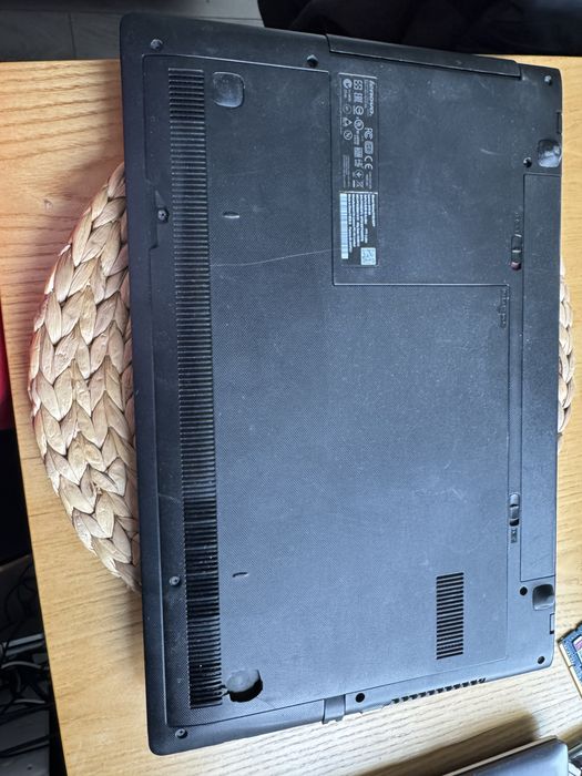 Laptop Lenovo 70-80 model  80FF  procesor i7
