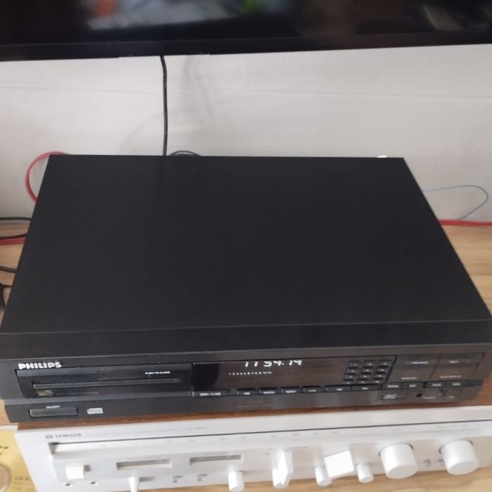 Odtwarzacz CD Philips CD618 w ładnym stanie.