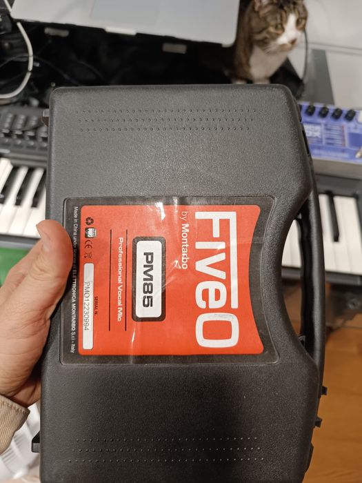 Microfone FiveO bom estado