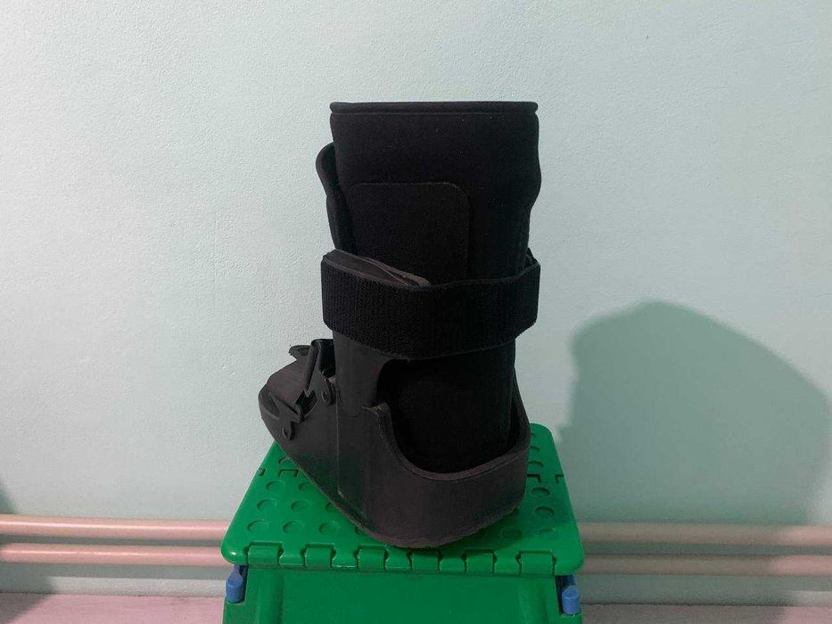 Ортез на гомілковостопний суглоб з надувним вкладишем