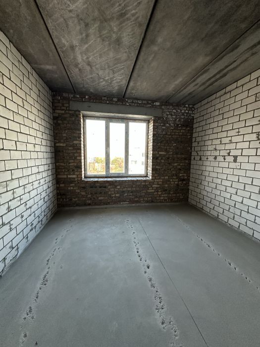 Продаж 2 кімнатної новобудови 68 метрів 8 поверх заселений будинок Київська 14-А